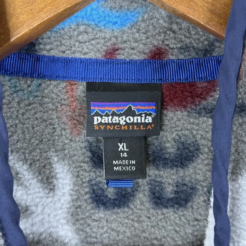 Patagonia Synchilla Jacket Boys XL 14 Animal Print Gray Fleece Snap Pullover